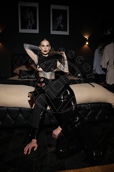 Foto Lady Violet  Annunci Video Mistress 3444376394